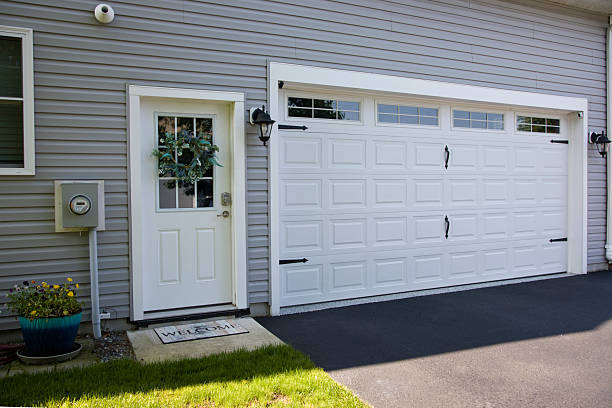 24/7 Emergency Garage Door Panel Replacement experts in Powers Lake, WI